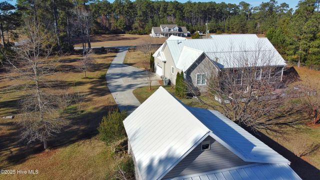 102 Plantation Drive, Swansboro, NC 28584