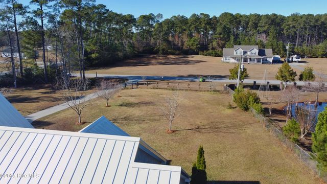 102 Plantation Drive, Swansboro, NC 28584