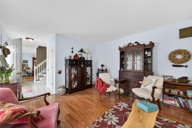 5 Waterford Circle, Washingtonville, NY 10992
