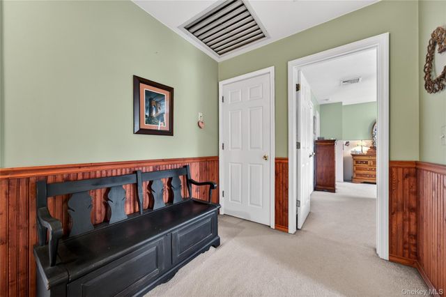 5 Waterford Circle, Washingtonville, NY 10992