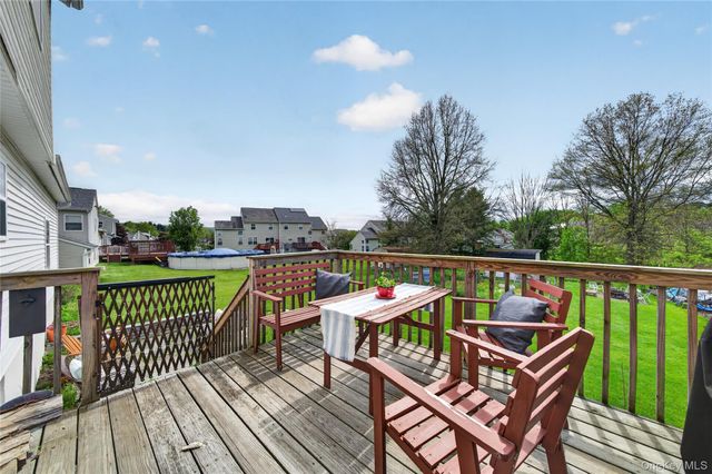 5 Waterford Circle, Washingtonville, NY 10992