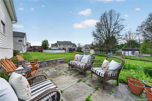 5 Waterford Circle, Washingtonville, NY 10992