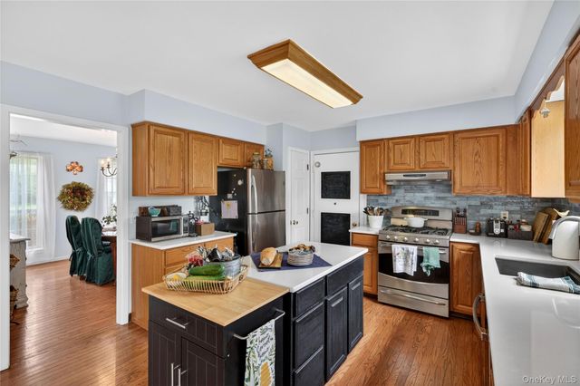 5 Waterford Circle, Washingtonville, NY 10992