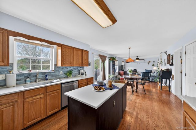 5 Waterford Circle, Washingtonville, NY 10992