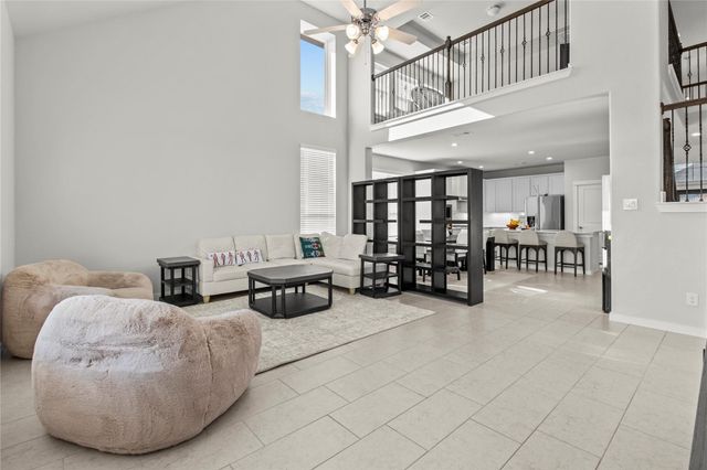 11802 Champions Forest Drive, Mont Belvieu, TX 77535