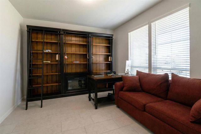 11802 Champions Forest Drive, Mont Belvieu, TX 77535