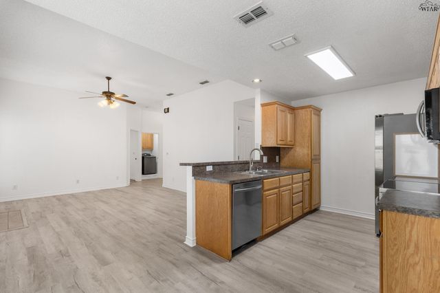 26 CHEROKEE TRAIL, Iowa Park, TX 76367