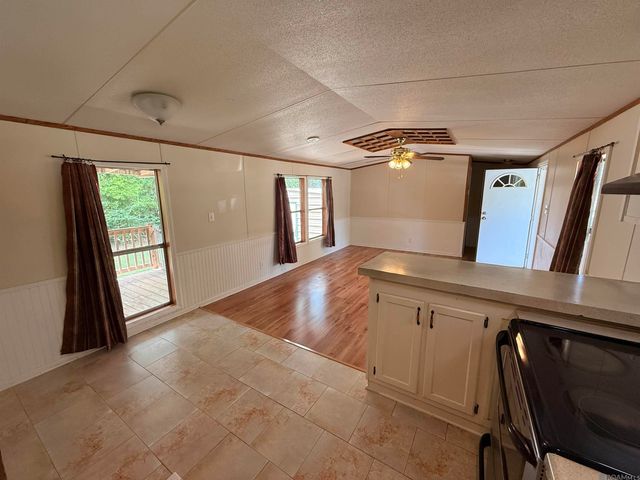 10330 Thibodeaux Rd, Denham Springs, LA 70706