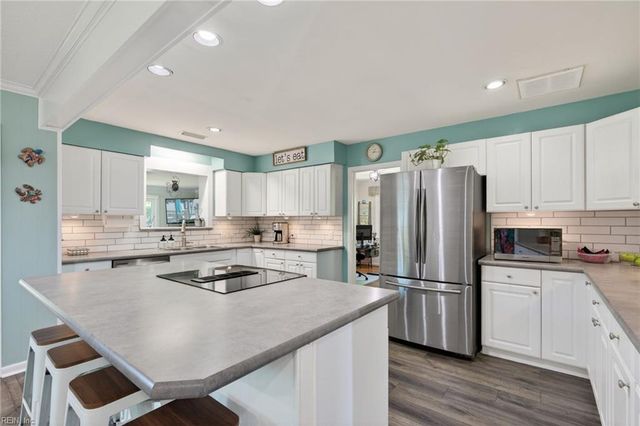 773 Summerset LN, Virginia Beach, VA 23452