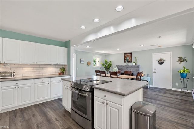 773 Summerset LN, Virginia Beach, VA 23452