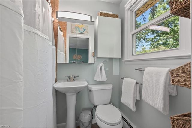 773 Summerset LN, Virginia Beach, VA 23452