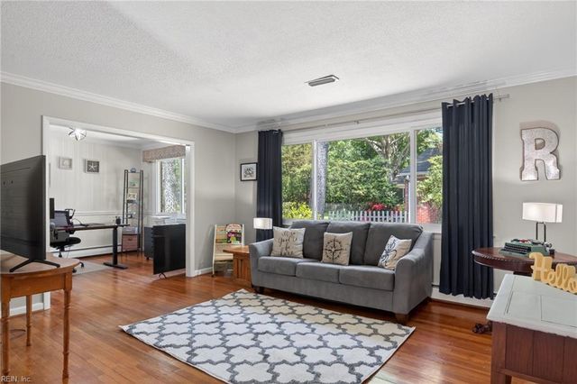 773 Summerset LN, Virginia Beach, VA 23452