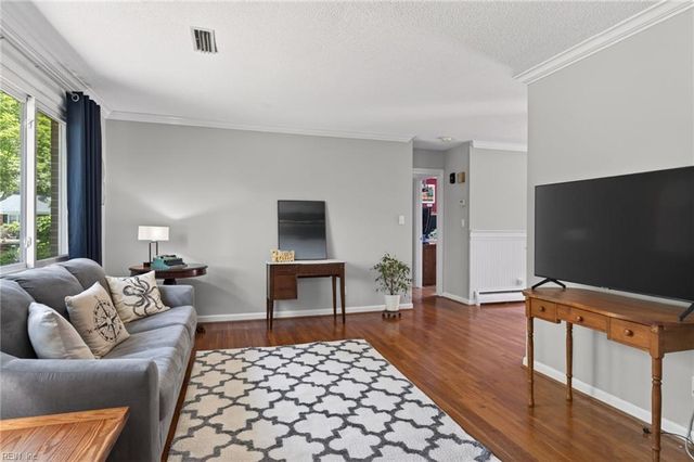 773 Summerset LN, Virginia Beach, VA 23452