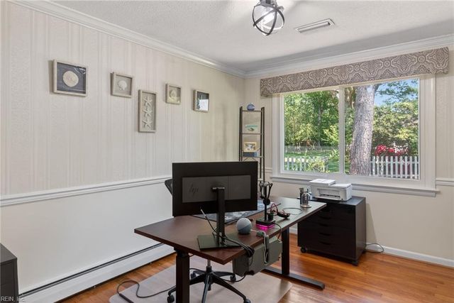 773 Summerset LN, Virginia Beach, VA 23452