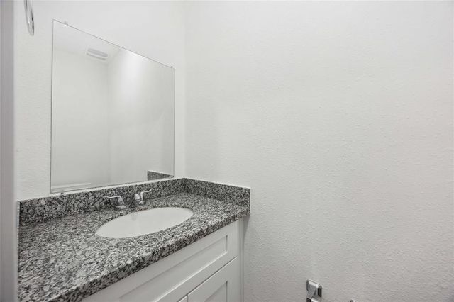 1056 North Ln A, Houston, TX 77088