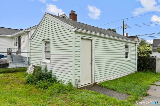 620 Granfield Avenue, Bridgeport, CT 06610