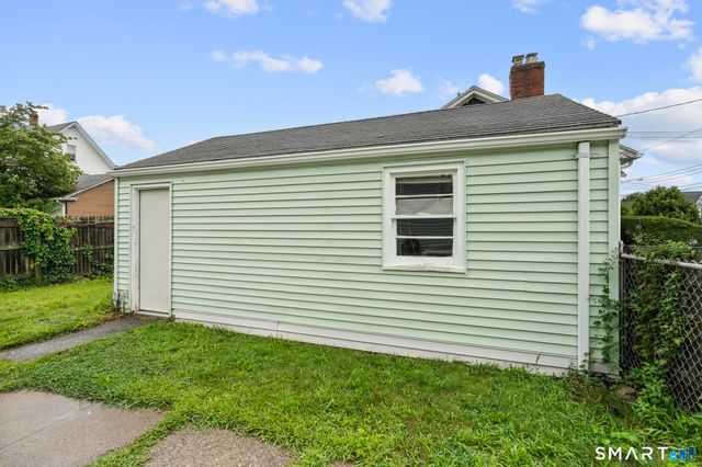 620 Granfield Avenue, Bridgeport, CT 06610