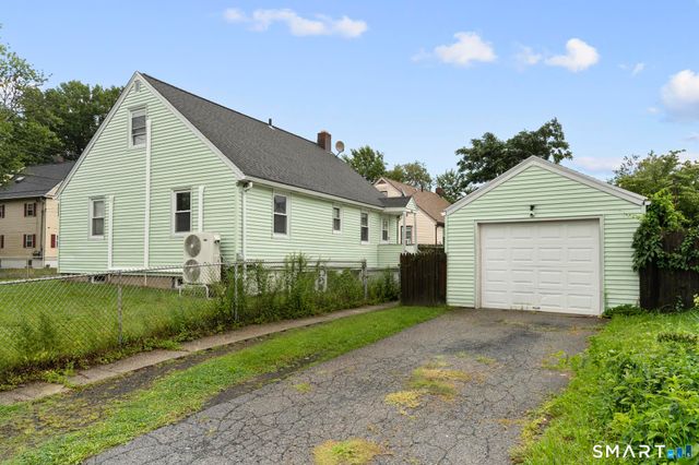 620 Granfield Avenue, Bridgeport, CT 06610