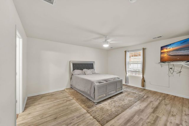 1422 Penrith Court, Boiling Springs, SC 29334