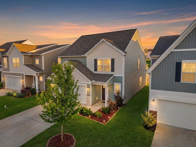 1422 Penrith Court, Boiling Springs, SC 29334