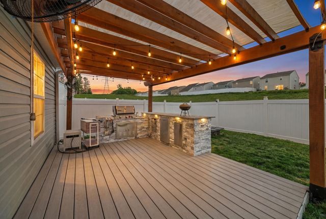 1422 Penrith Court, Boiling Springs, SC 29334