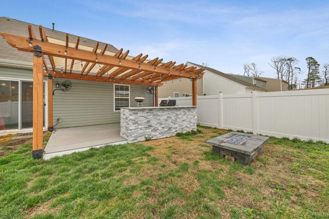 1422 Penrith Court, Boiling Springs, SC 29334