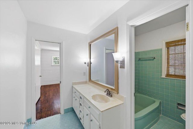 1070 Buckley Drive, Jackson, MS 39206