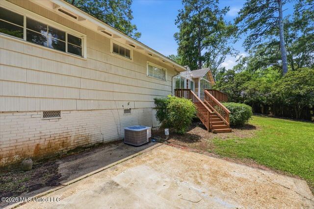 1070 Buckley Drive, Jackson, MS 39206