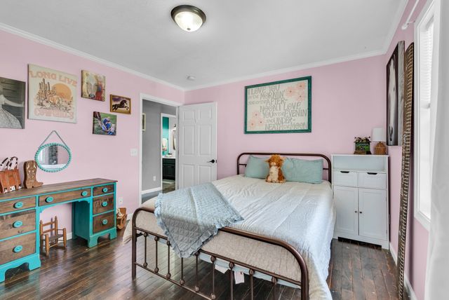 887 Ray Cemetery Rd, Sparta, TN 38583