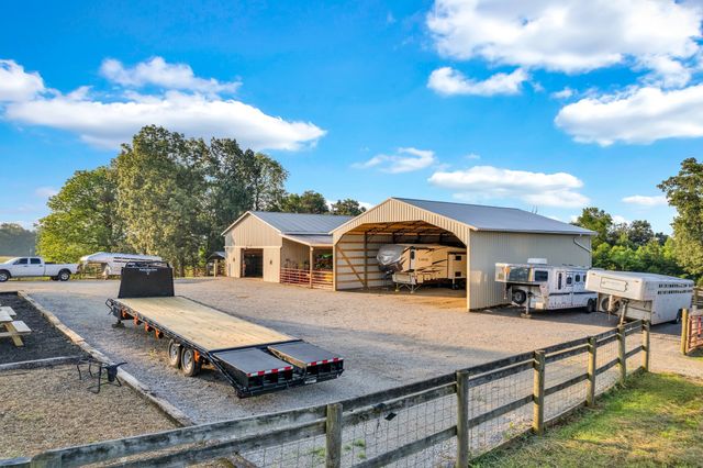 887 Ray Cemetery Rd, Sparta, TN 38583