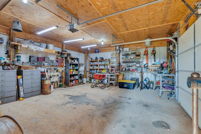 887 Ray Cemetery Rd, Sparta, TN 38583