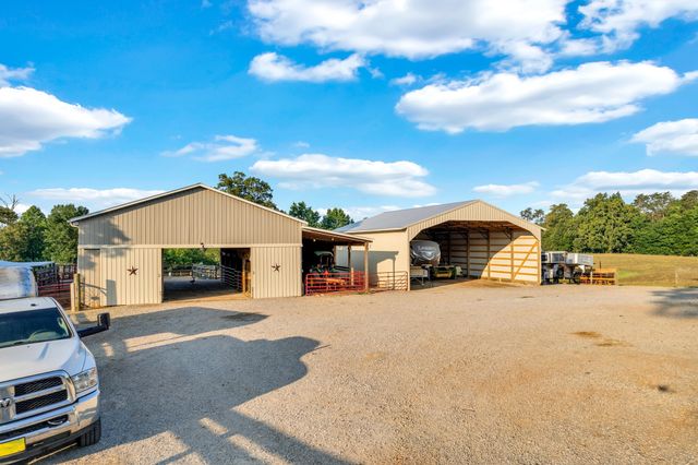 887 Ray Cemetery Rd, Sparta, TN 38583