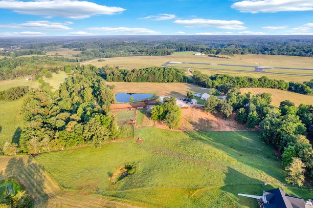 887 Ray Cemetery Rd, Sparta, TN 38583