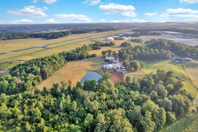 887 Ray Cemetery Rd, Sparta, TN 38583