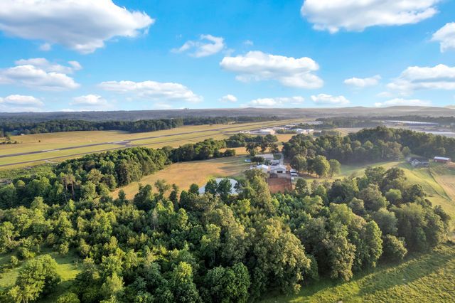 887 Ray Cemetery Rd, Sparta, TN 38583