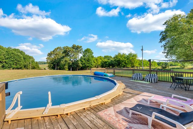 887 Ray Cemetery Rd, Sparta, TN 38583