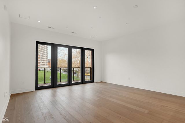 877 N East Street 206, Indianapolis, IN 46202