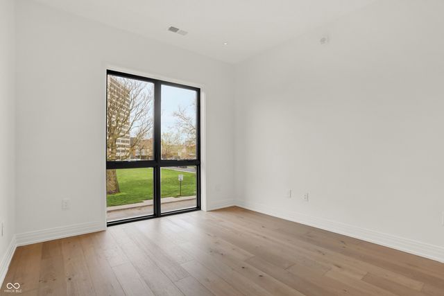 877 N East Street 206, Indianapolis, IN 46202