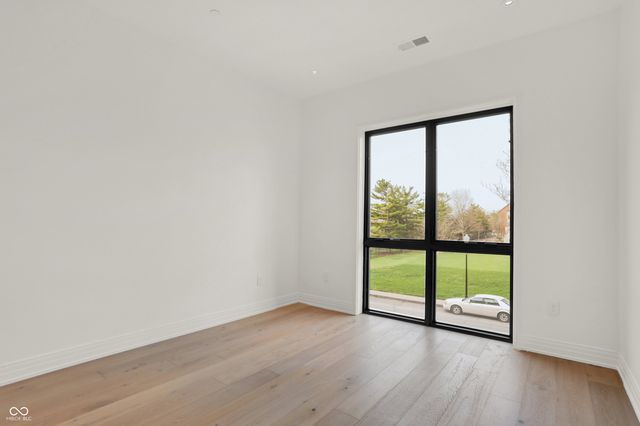 877 N East Street 206, Indianapolis, IN 46202