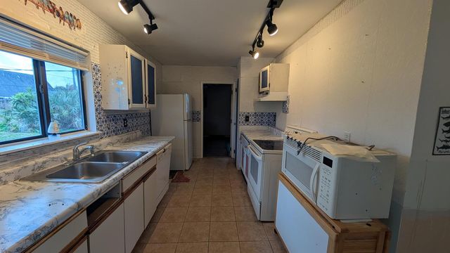 2481 SE Addison Street, Port St. Lucie, FL 34984