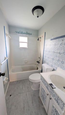 2481 SE Addison Street, Port St. Lucie, FL 34984
