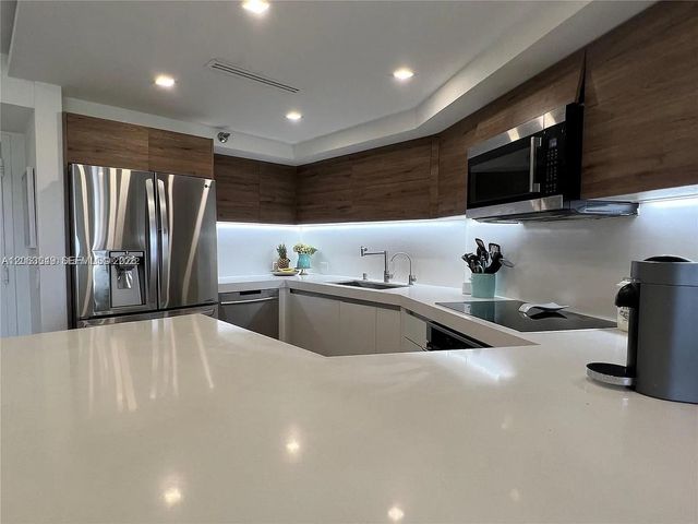 3300 NE 191st Street 1610, Aventura, FL 33180