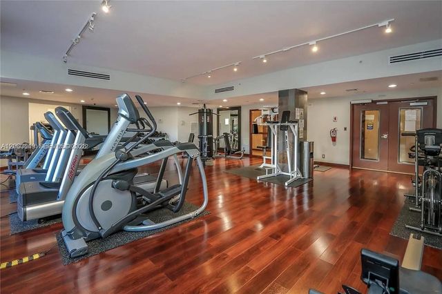 3300 NE 191st Street 1610, Aventura, FL 33180