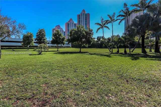 3300 NE 191st Street 1610, Aventura, FL 33180