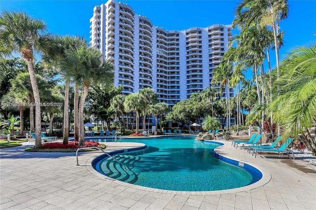 3300 NE 191st Street 1610, Aventura, FL 33180