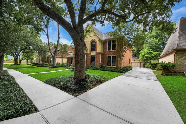 2307 Stephens Grant Drive, Sugar Land, TX 77479