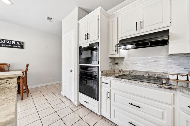 5108 Foxhaven Court, Arlington, TX 76017