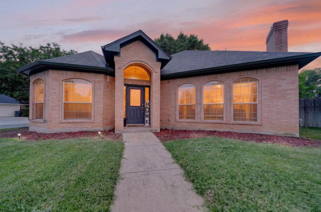 5108 Foxhaven Court, Arlington, TX 76017