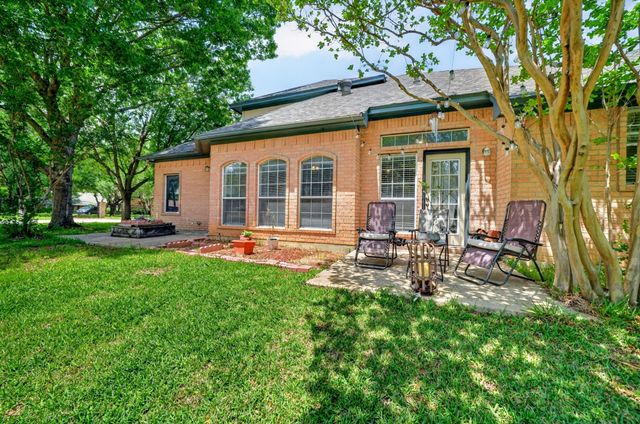 5108 Foxhaven Court, Arlington, TX 76017