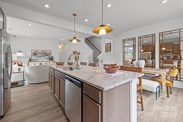 7709 Ethora Way, Charlotte, NC 28216